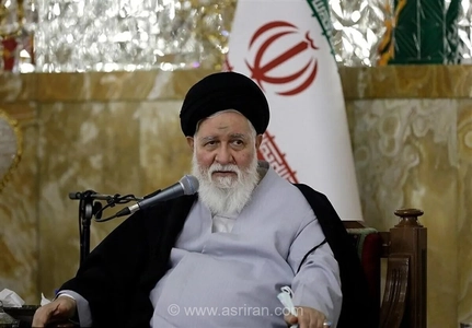 امام جمعه مشهد: دشمن با ترویج بی‌بندوباری به دنبال عادی‌سازی بی‌اعتنایی به ارزش‌های دینی در جامعه است