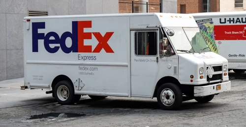 سرقت بیش از 963 هزار دلار کارت‌های ورزشی و پوکمون از FedEx