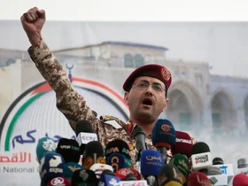 شبه‌نظامیان حوثی ادعا می‌کنند که شش حمله به فرودگاه‌ها و تأسیسات نفتی عربستان انجام داده‌اند