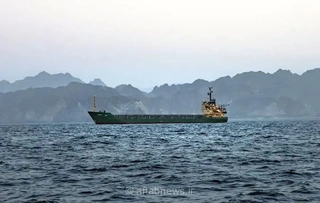 رویترز: لغو محاصره بنادر ایران پس از بازگشایی تنگه هرمز صورت می‌گیرد