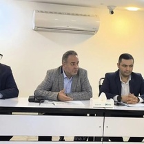 نشست بررسی عملکرد شعبه جنوب‌غرب تهران در بیمه دی برای افزایش فروش مسئولیت