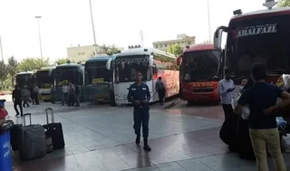 چرخ‌دستی زیر بار سنگین/ کودکان کار در ترمینال جنوب