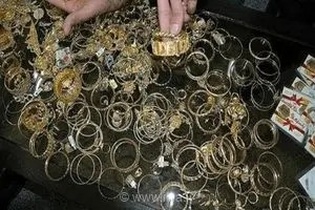 سارق حرفه‌ای طلاجات در کرمانشاه دستگیر شد