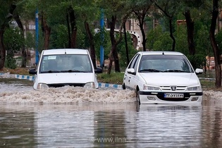 رفع آبگرفتگی معابر رشت و بازگشت تردد به حالت عادی