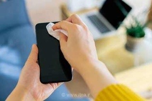 مواد مضر برای تمیز کردن گوشی موبایل؛ از سفیدکننده تا شیشه‌شوی