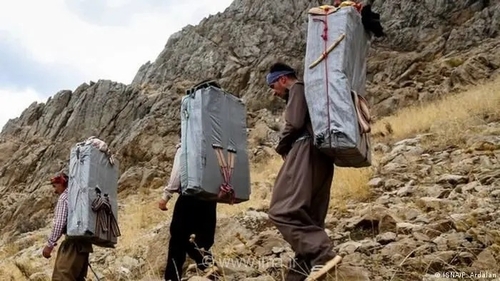 زندگی سخت کولبران کردستان؛ از خطر مین تا تلاش برای معیشت