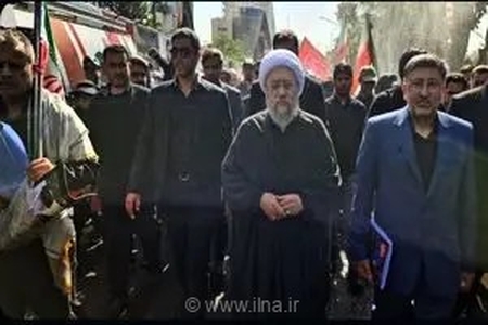 حضور آیت‌الله آملی لاریجانی در مراسم تشییع رهبر شهید انقلاب و خانواده ایشان