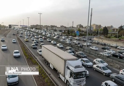 ترافیک سنگین در آزادراه تهران-شمال/محدودیت تردد از جمعه