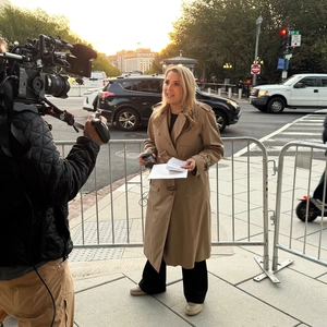 کاخ سفید همچنان از ورود خبرنگاران CNN، MS NOW و Politico منع می‌کند