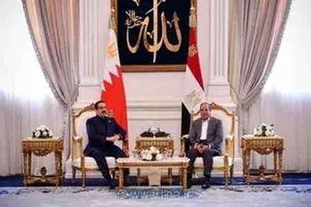 رایزنی‌های راهبردی عبدالفتاح السیسی و حمد بن عیسی آل خلیفه در قاهره پیرامون تحولات مهم منطقه‌ای و بین‌المللی