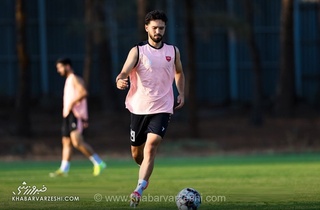 رفتار جوانمردانه مدافع پرسپولیس در دیدار با ملوان