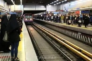 حادثه تلخ در مترو تهران؛ مرد جوانی در ایستگاه شادمان خود را به زیر قطار انداخت