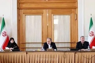 هفتاد و دومین نشست ارکان اطلاع‌رسانی دولت با حضور وزیر امور خارجه و سخنگوی دولت برگزار شد