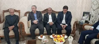 دیدار معاون وزیر میراث‌فرهنگی با خانواده شهید داریوش رضایی‌نژاد در ایلام