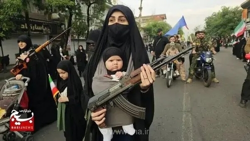 آغاز آموزش و سازماندهی ۱۰۰۰ گردان مقاومت ملی جان‌فدا