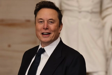 موسک می‌گوید SpaceX قرارداد بدهی 40 میلیارد دلاری بسته است و پیش‌بینی می‌کند برخی رقبا در AI شکست خواهند خورد