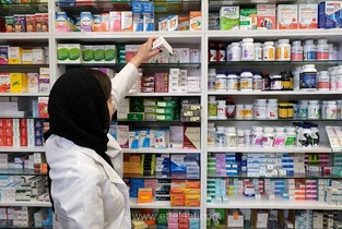 گلایه شهروندان از آشفتگی قیمت دارو و سکوت مسئولان؛ درخواست برای نظارت فوری بر عملکرد داروخانه‌ها
