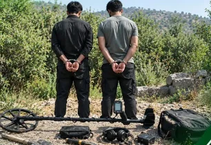 دستگیری حفاران غیرمجاز و کشف مواد منفجره در دورود