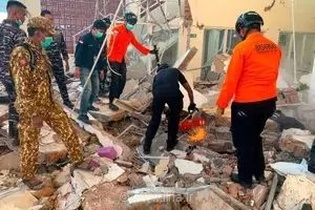 افزایش شمار قربانیان زلزله ۷.۷ ریشتری در اندونزی به ۳۸ نفر؛ عملیات امداد و نجات ادامه دارد