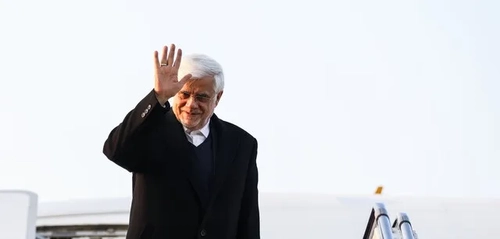 عارف، تاجیکستان را به مقصد ایران ترک کرد
