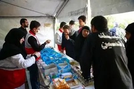 مشارکت داوطلبان مردمی؛ الگویی جهانی در ارائه خدمات درمانی به زائران اربعین حسینی در نجف اشرف