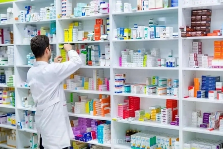 داروخانه‌ها با مشکل تامین دارو مواجه شدند/ نقدینگی کافی برای خرید وجود ندارد