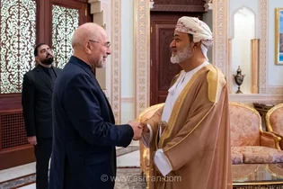 سفر قالیباف و عراقچی به مسقط و دیدار با سلطان عمان (+عکس)