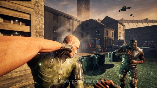 بازی Deficit ترکیبی از Deus Ex و Escape from Butcher Bay، یکی از بهترین شبیه‌سازهای غوطه‌وری مستقل است، با وجود نقص در سیستم مخفی‌کاری