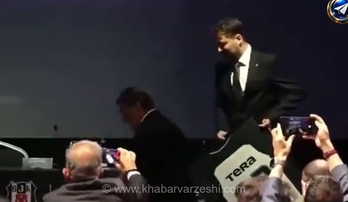 لحظه کله‌پا شدن رئیس باشگاه بشیکتاش در مراسم معارفه ولاهوویچ!