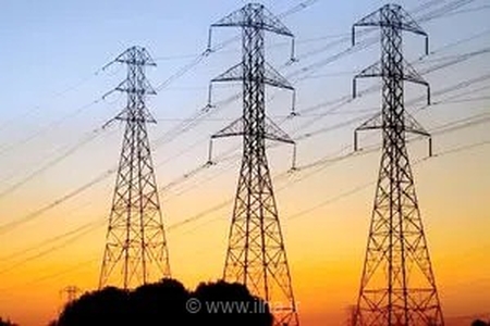 کاهش ۳۰ درصدی ناترازی برق کشور با توسعه نیروگاه‌ها و مدیریت مصرف مشترکان پرمصرف