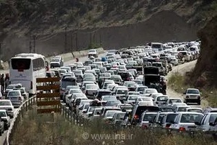 گزارش ترافیک سنگین در محورهای هراز و آزادراه‌های منتهی به تهران؛ آخرین وضعیت انسداد جاده بندرعباس - لار