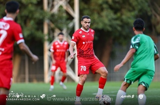 حاشیه برای اورونوف در پرسپولیس؛ ملی‌پوش ازبک قبل از تعویض به دنبال ماساژ بود!