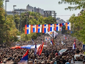 راتکو ملادیچ، جنایتکار جنگی محکوم، در صربستان تشییع قهرمانانه شد