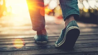 کفش‌های نامناسب برای پیاده‌روی و جایگزین‌های بهتر