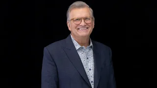 CBS بازگشت «Undercover Boss» با مجری جدید و دو سریال جدید را اعلام کرد