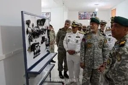 بازدید معاون هماهنگ‌کننده ارتش از مرکز آموزش تفنگداران و تکاوران دریایی قمر بنی‌هاشم (ع)