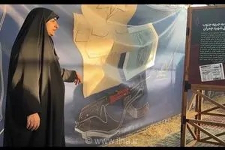 روایت سیره دفاعی قائد شهید در مسیر زائران حسینی؛ موزه سیار «در لباس سربازی» به همدان رسید