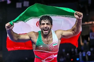 قهرمان المپیک به دنبال تکرار طلا/ ساروی، راحت و با صلابت در نیمه نهایی