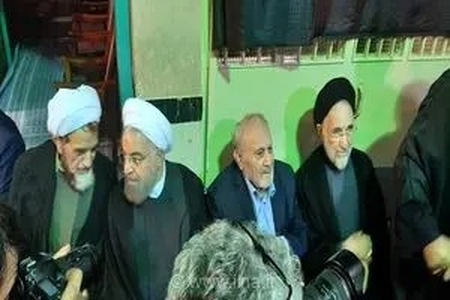 حضور خاتمی و روحانی در مراسم ترحیم والده همسر سید حسن خمینی