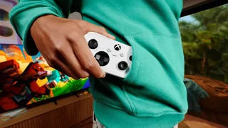 معرفی رسمی کنترلر نانو Xbox؛ همراهی کوچک برای بازی در هر مکان