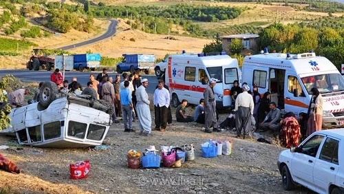 واژگونی خودروی کارگران فصلی در پیرانشهر؛ ۱۶ مجروح