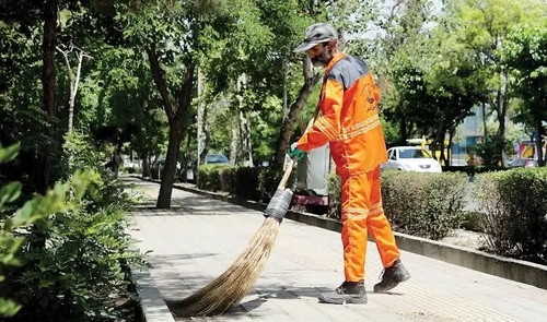 کارگران شهرداری تکاب خواستار بازگشت اضافه‌کاری شدند