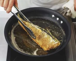 آلودگی هوا در آشپزخانه هنگام سرخ کردن غذا