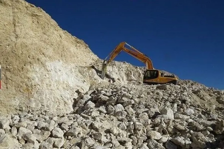 شناسایی ۲۰ میلیارد تن ذخیره مواد معدنی در آذربایجان‌غربی/ ۱۰۸ معدن در انتظار سرمایه‌گذاری