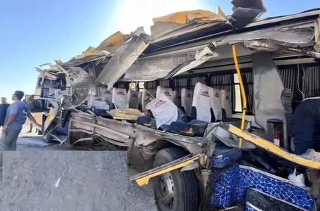 یک سال از تصادف اتوبوس دانشجویان سمنان؛ ابهام در علت و پیگیری پرونده