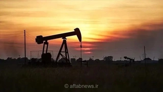 سقوط قیمت نفت به زیر ۸۰ دلار؛ امیدها به دیپلماسی ایران و آمریکا و بازگشایی تنگه هرمز