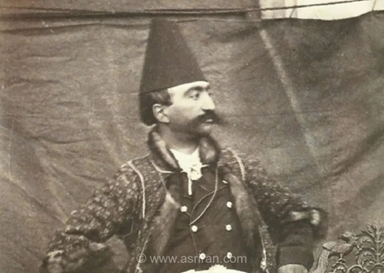 عکس ناصرالدین شاه در استودیوی William Downey لندن