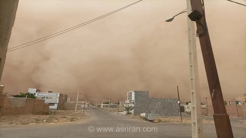 کاهش دید در محور زابل-زاهدان به دلیل طوفان شدید گرد و غبار