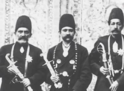 عکس یادگاری شاهزادگان قاجار در دوران ناصرالدین شاه