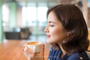 تاثیر قهوه بعد از ظهر بر اضطراب: چه اتفاقی می‌افتد؟